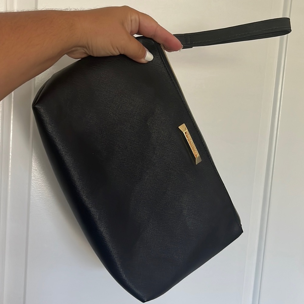 Steve Madden wristlet